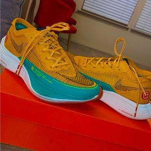 Nike ZoomX Vaporfly Next% 2 Men’s Size 5.5 (Women’s Size 7)